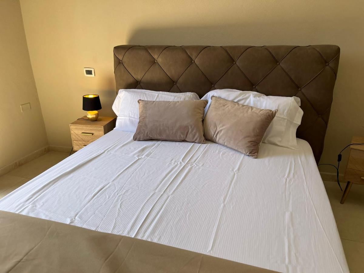 Suite Sardinia Holiday Cagliari Ngoại thất bức ảnh